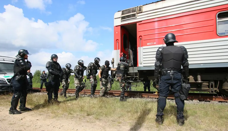 Forțe speciale din Lituania, control al căilor ferate împotriva  imigranților - Foto: Profimedia Images (imagine cu rol ilustrativ)
