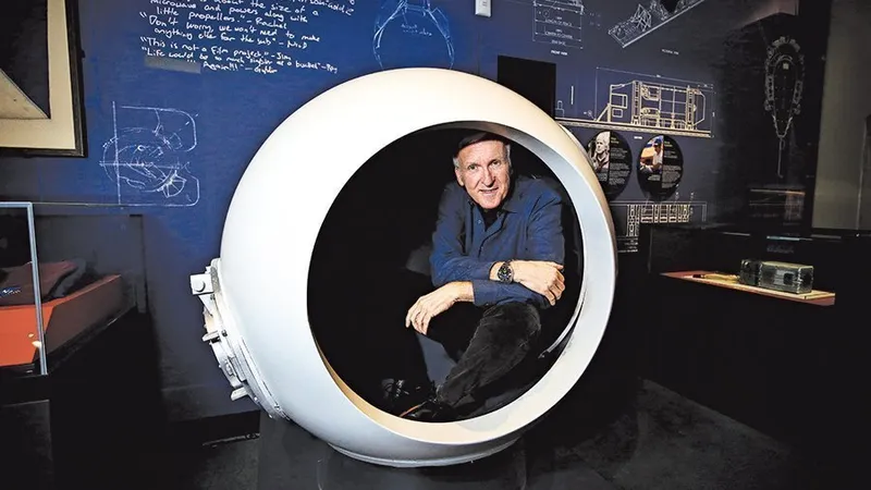 Regizorul James Cameron s-a arătat interesat de explorarea adâncimii mărilor și de submarine după ce a făcut scufundări pentru a realiza filmul Titanic.