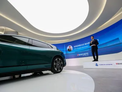 Inaugurarea DENZA, primul showroom BYD, lider mondial în vânzări de aautomobile electrice, din Italia - Foto: Profimedia Images