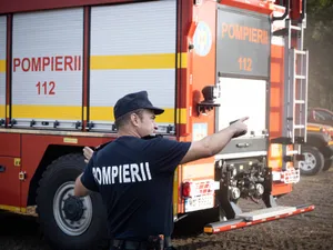 Autoturism în flăcări pe A2. A fost restricţionat traficul pe sensul spre București - Foto: Profimedia images