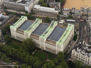 Ministerul Apărării de la Londra, în carantină. FOTO: Facebook