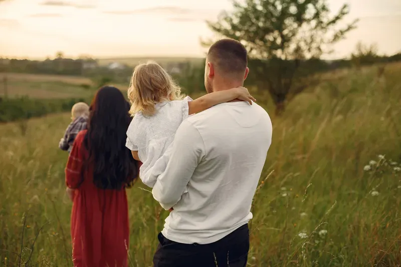 Familie - Foto: Magnific (Imagine cu rol ilustrativ)