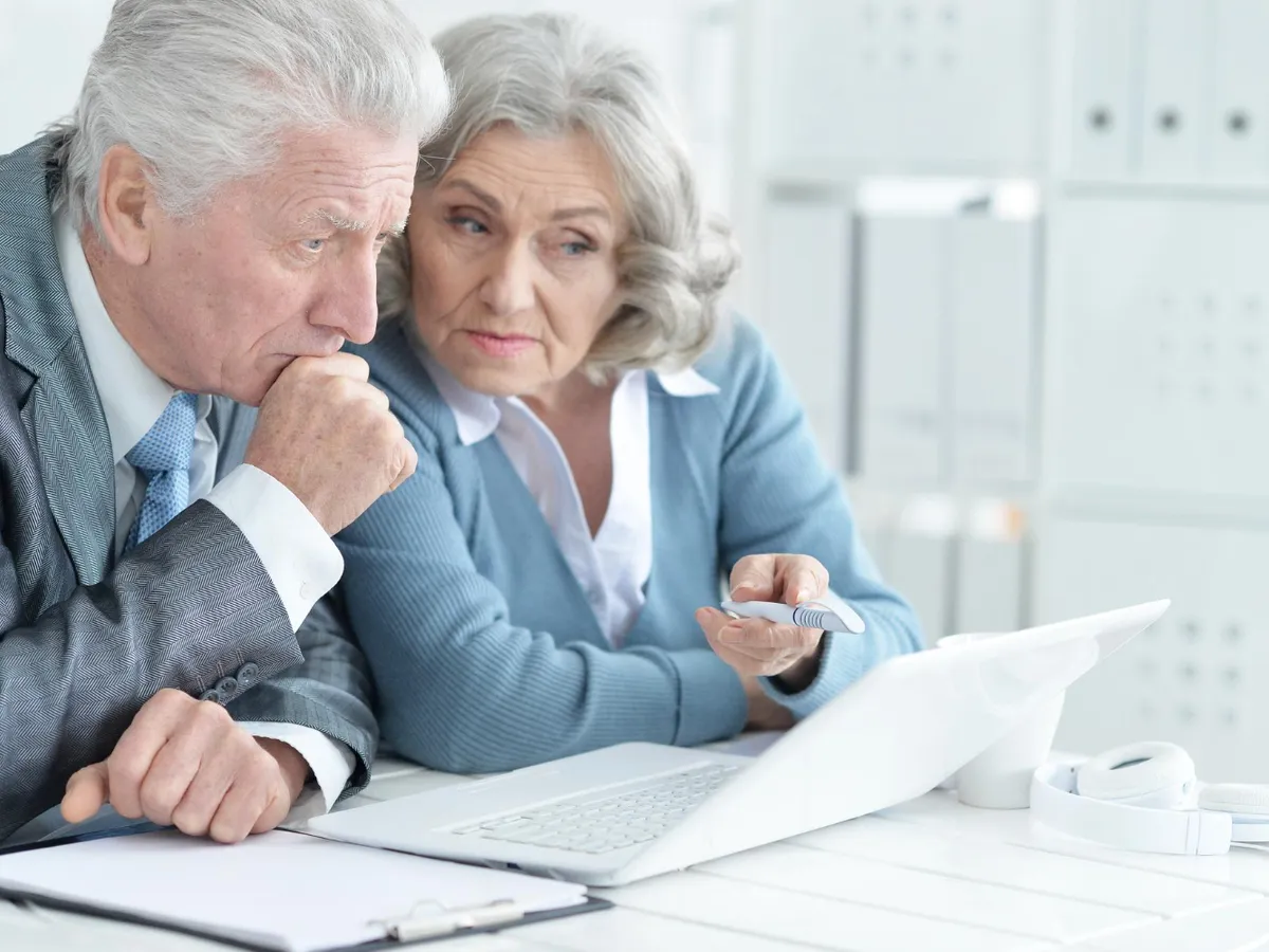 pensionari la pensie - Foto: Freepik