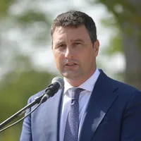 Ministrul Mediului: Nu știm dacă ursul împușcat era Arthur sau Ioniță și nici dacă era cel mai mare/FOTO: Facebook/Tanczos Barna
