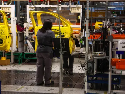 Cartelul reciclării auto: Renault, VW, Ford și alți mari producători, amendați cu 458.000.000 € - FOTO: Profimedia(imagine cu rol ilustrativ)