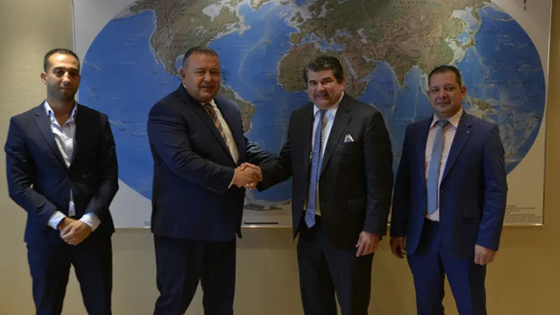 Președintele Camerei de Comerț și Industrie a României, Mihai Daraban, a avut o întrevedere cu Dan Shomon, fost manager de campanie și director politic pentru președintele Barack Obama Foto: CCIR