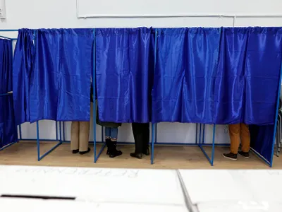 Cei care nu știu să citească nu pot cere să fie ajutați de altcineva în cabina de vot - imagine cu rol ilustrativ Foto: INQUAM Photos/Mălina Norocea