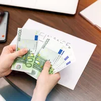 Salariu mai mare pentru românii din Germania. Creștere importantă pentru cei cu venituri mici - Foto: Freepik.com (rol ilustrativ)