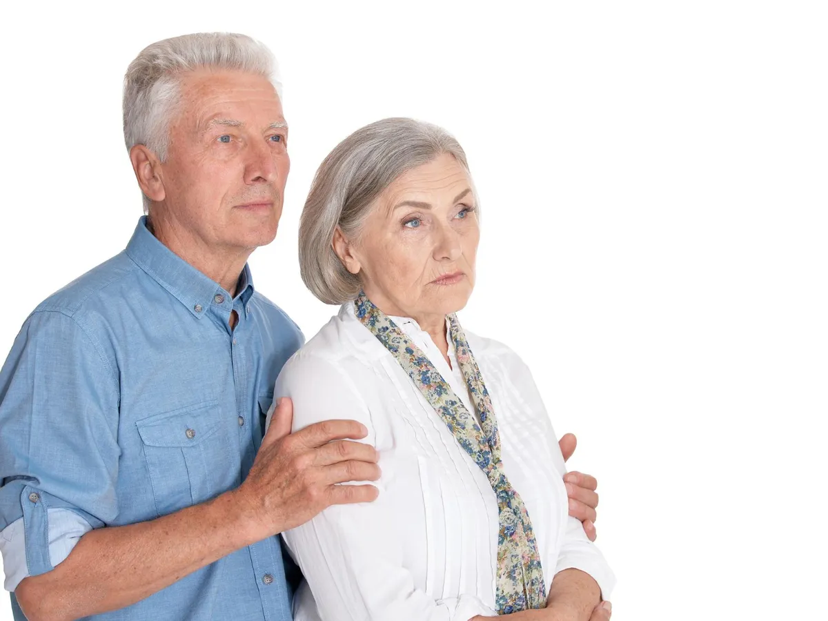 Pensionari îngrijorați la pensie - Foto: Freepik