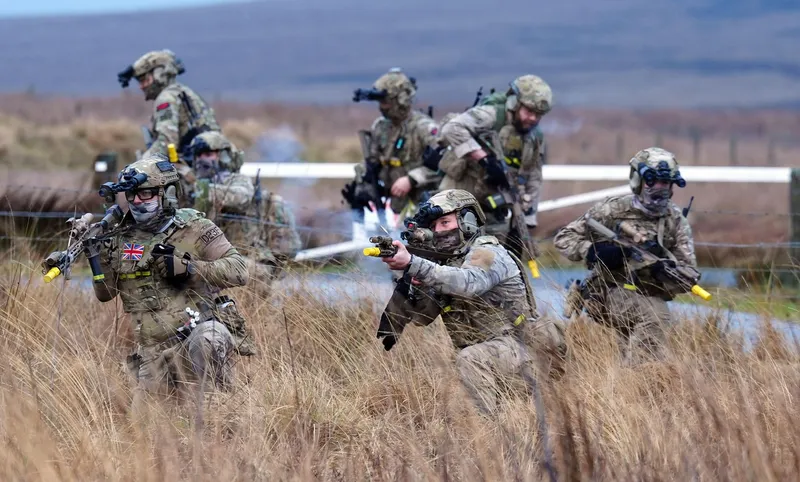 Antrenament parașutiști britanici - Foto: Profimedia Images