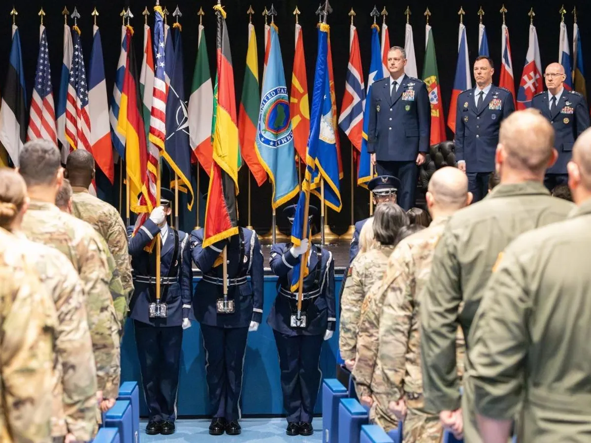 General Jason T. Hinds a preluat Comandamentul Aerian NATO - Foto: Profimedia Images