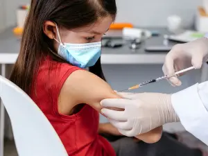 Prima tranşă de vaccin anti-COVID pentru copii (5-11 ani) ajunge în România între 21 şi 25 ianuarie. / Foto: medpagetoday.com