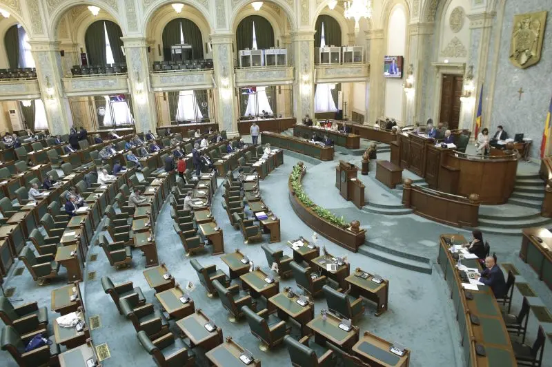 USR PLUS propune sancțiuni mai dure pentru injurii și violențe în Parlament. Foto Inquam Photos/Octav Ganea