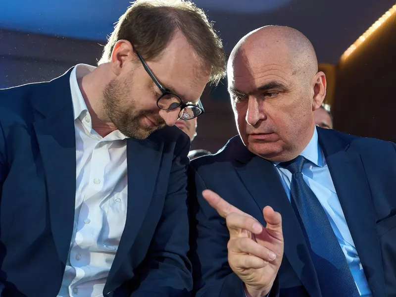 PNL și PSD decid pe cine trimit în guvernul Bolojan. Care sunt numele vehiculate? - Foto: Profimedia Images
