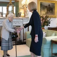 Regina Elisabeta a II-a și Liz Truss, noul premier britanic-   Foto: Twitter @RoyalFamily