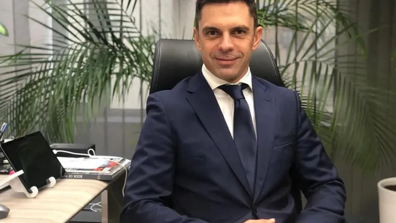 Ministrul Tineretului și Sportului, Eduard Novak, a devenit miercuri membru al UDMR/FOTO: Facebook/EduardNovak