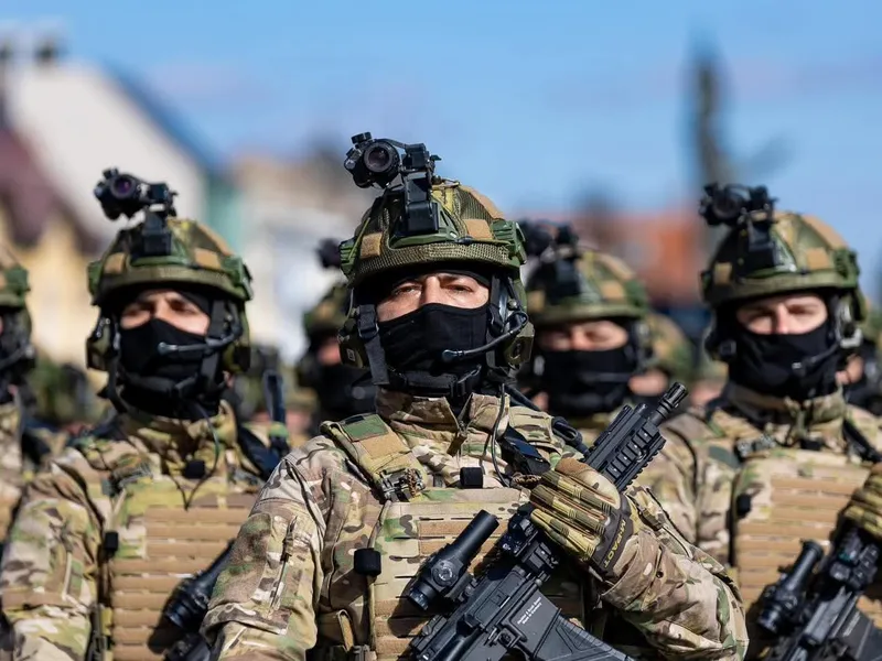 Militarii români scapă de AKM-uri după 70 ani. Vor avea 6 tipuri puști NATO. Preț: 400.000.000€ - FOTO: MApN