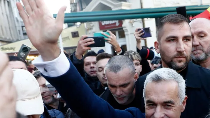Călin Georgescu va dispărea, spune Băsescu. Se duce unde vor cei ce i-au finanţat statul în Austria - Foto: Profimedia Images