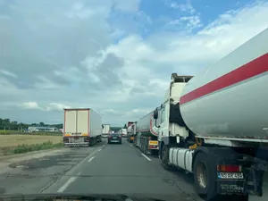 Un șofer de TIR român și-a ucis un coleg camionagiu, care ajuta la schimbarea unei anvelope - Foto: Arhivă / imagine cu caracter ilustrativ