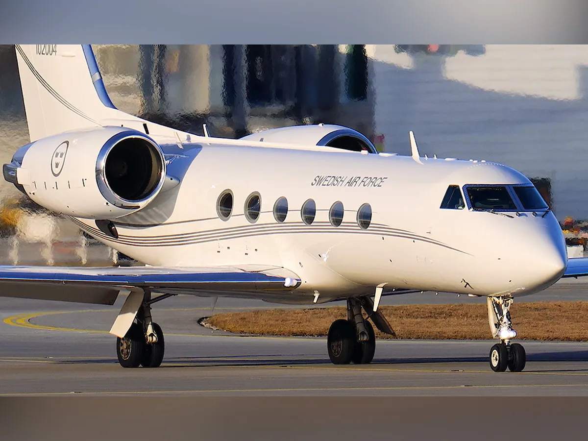 După SUA, Marea Britanie, Italia și Franța, Suedia a trimis în Marea Neagră un avion ca să-i spioneze pe ruși