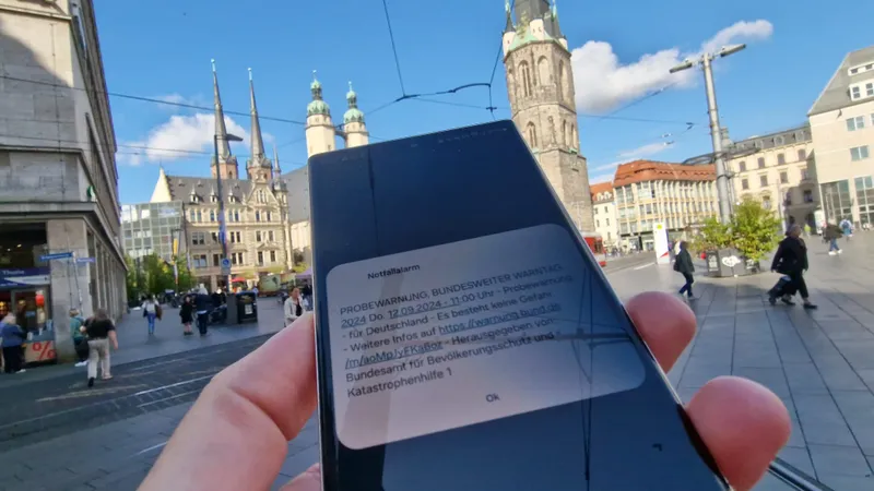 Au sunat alarmele telefoanelor în Germania - Foto: dubisthalle.de