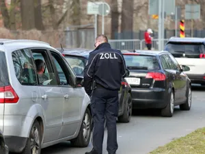 Ce au descoperit autoritățile germane în mașina unui român? Valorează 150.000 de euro