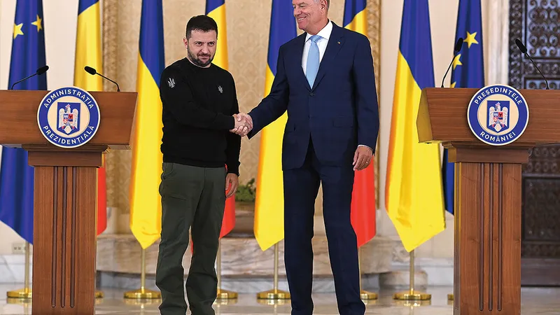 Volodimir Zelenski și Klaus Iohannis la Palatul Cotroceni, în decembrie 2023 - Foto: INQUAM PHOTOS/ Eduard Vînătoru