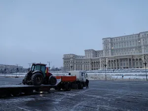 Transportatorii și fermierii blochează centrul Bucureștiului. Până când ține protestul - Foto: INQUAM PHOTOS / Octrav Ganea