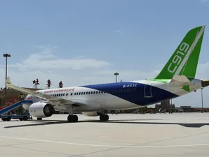 C919, avionul de pasageri cu care China vrea să doboare supremația Boeing și Airbus. / Foto: Profimedia