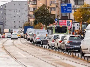 Autoritățile se plâng că în România sunt prea multe mașini, realitatea e alta. Media UE e dublă - Foto: INQUAM PHOTOS/Cosmin Enache - Rol ilustrativ