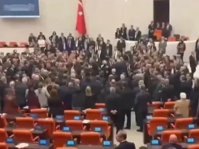 Bătaie Foto: captură video X