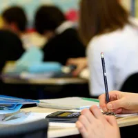 Cât de mulțumiți sunt părinții de profesori? Aproape 40% plătesc în plus pentru meditații  - Foto: Pixabay