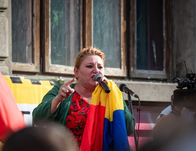 Diana Șoșoacă în timpul unui protest din timpul pandemiei de Covid - Foto: Profimedia Images