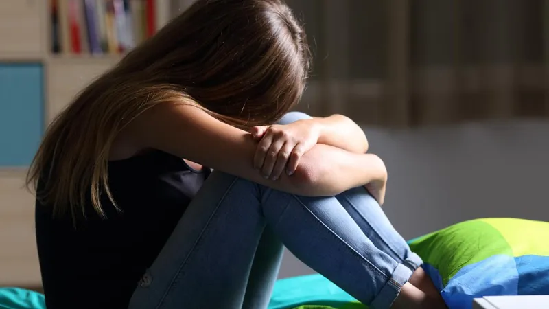 O fetiță de 12 ani a fost violată de iubitul mamei, cât timp femeia era la muncă. Ce a urmat? - Foto: Profimedia Images (imagine cu rol ilustrativ)