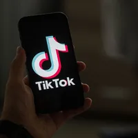 Comisia Europeană începe ancheta oficială asupra intervenţiei TikTok, în alegerile din România - Foto: Profimedia Images