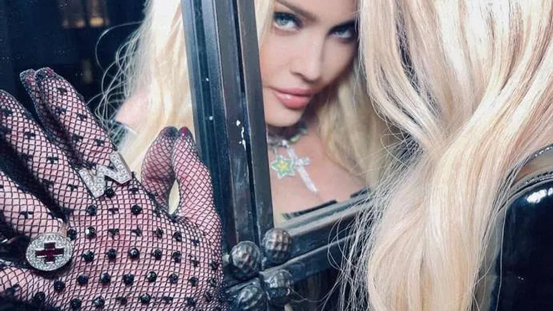 Madonna, „Regina muzicii pop”, topless la 63 de ani. / Foto: Madonna, Facebook