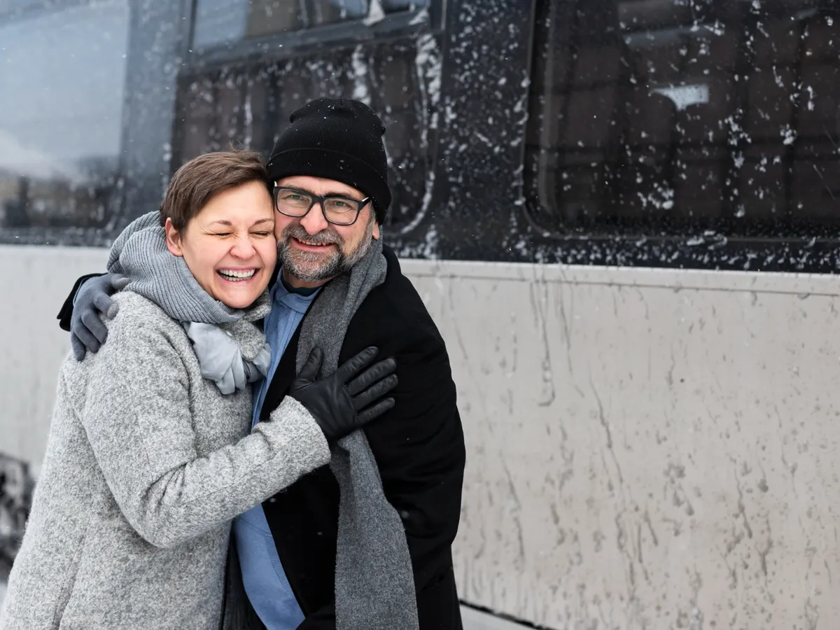 Pensionari la pensie, iarna - Foto: Freepik