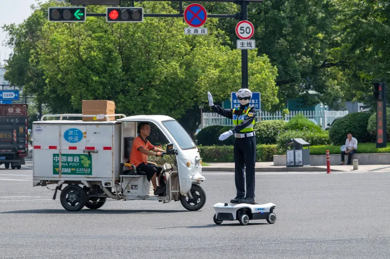 Robot polițist- Foto: Profimedia Images