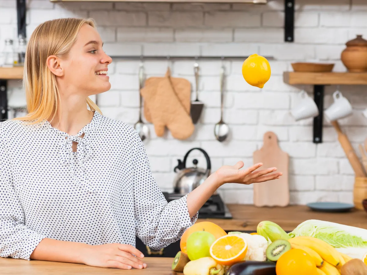Care este diferența dintre lime și lămâie? Care are mai multe vitamine și cu care să gătești - Foto: Freepik (Imagine cu rol ilustrativ)