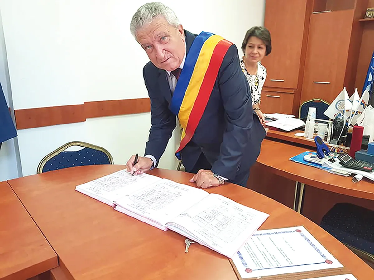 CIOCHINA Primarul Câmpulungeanu s-a lăsat pe mâna popii Iscru