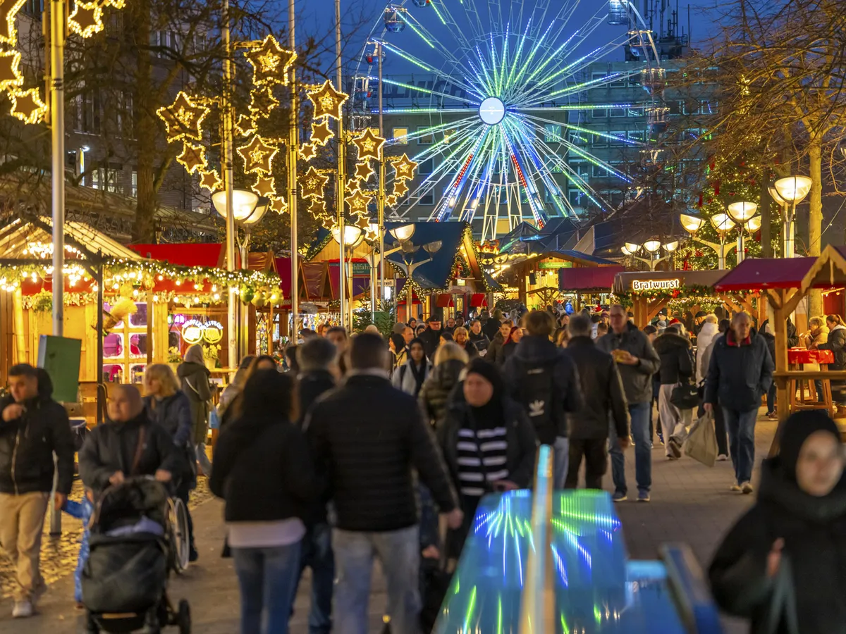 Autoritățile germane au dejucat un atentat ce viza un târg de Crăciun. Cinci indivizi, arestați