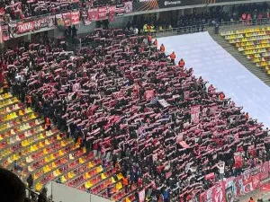 Bannerul afișat de greci după scandalul de la România - Kosovo! Ce a apărut în galeria celor de la Olympiakos la partida cu FCSB