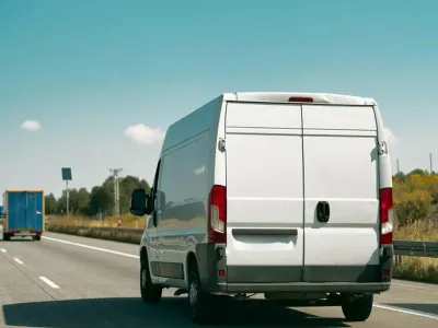 De la 1 iulie 2026, în Uniunea Europeană, intră în vigoare noi reguli pentru transportul internațional cu vehicule comerciale ușoare  - Foto: Shutterstock (Imagine cu caracter ilustrativ)