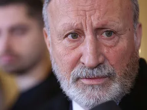 Un lider PSD cere partidului să decidă dacă iese de la guvernare sau mai stă - Foto: INQUAM PHOTOS/George Călin