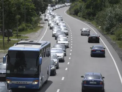 Ambuteiaj pe Valea Prahovei, pe sensul de mers spre Braşov - Foto: INQUAM PHOTOS/Alex Nicodim