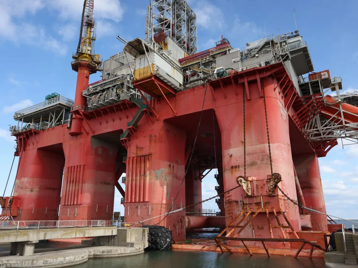 Sonda Transocean Barents, din Perimetrul Neoptun Deep - Foto: INQUAM PHOTOS/George Călin