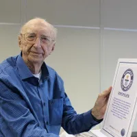 Un brazilian a intrat în Guinness Book, după ce a lucrat 84 de ani pentru aceeași firmă. Ce sfat are. / Foto: noticias.r7.com