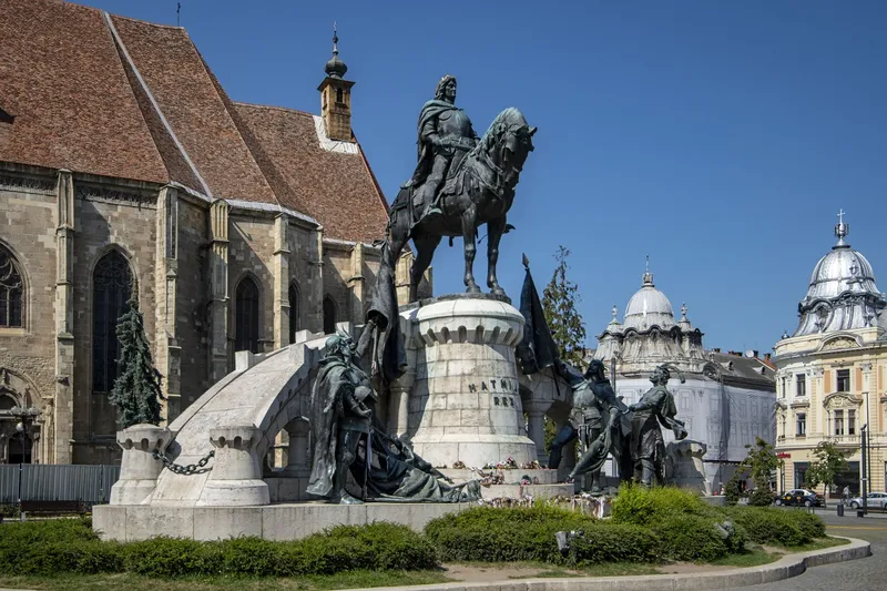 Cluj Napoca statuie Matei Corvin