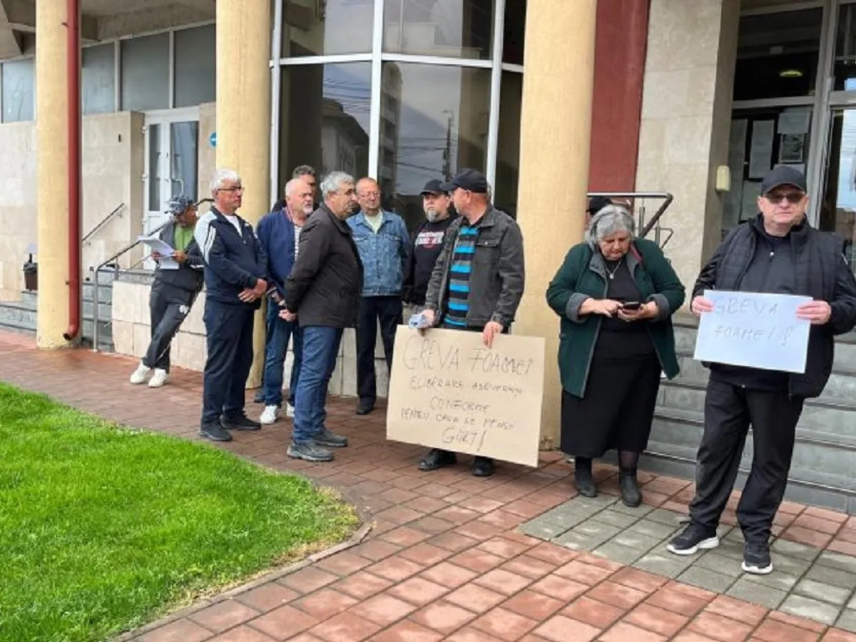 Pensionari în greva foamei - Foto: gorjtv