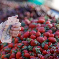Cod Roșu pentru economie în 2025: inflație, creșteri de taxe, risc de colaps pentru bugetul de stat - FOTO Inquam Photos / Octav Ganea